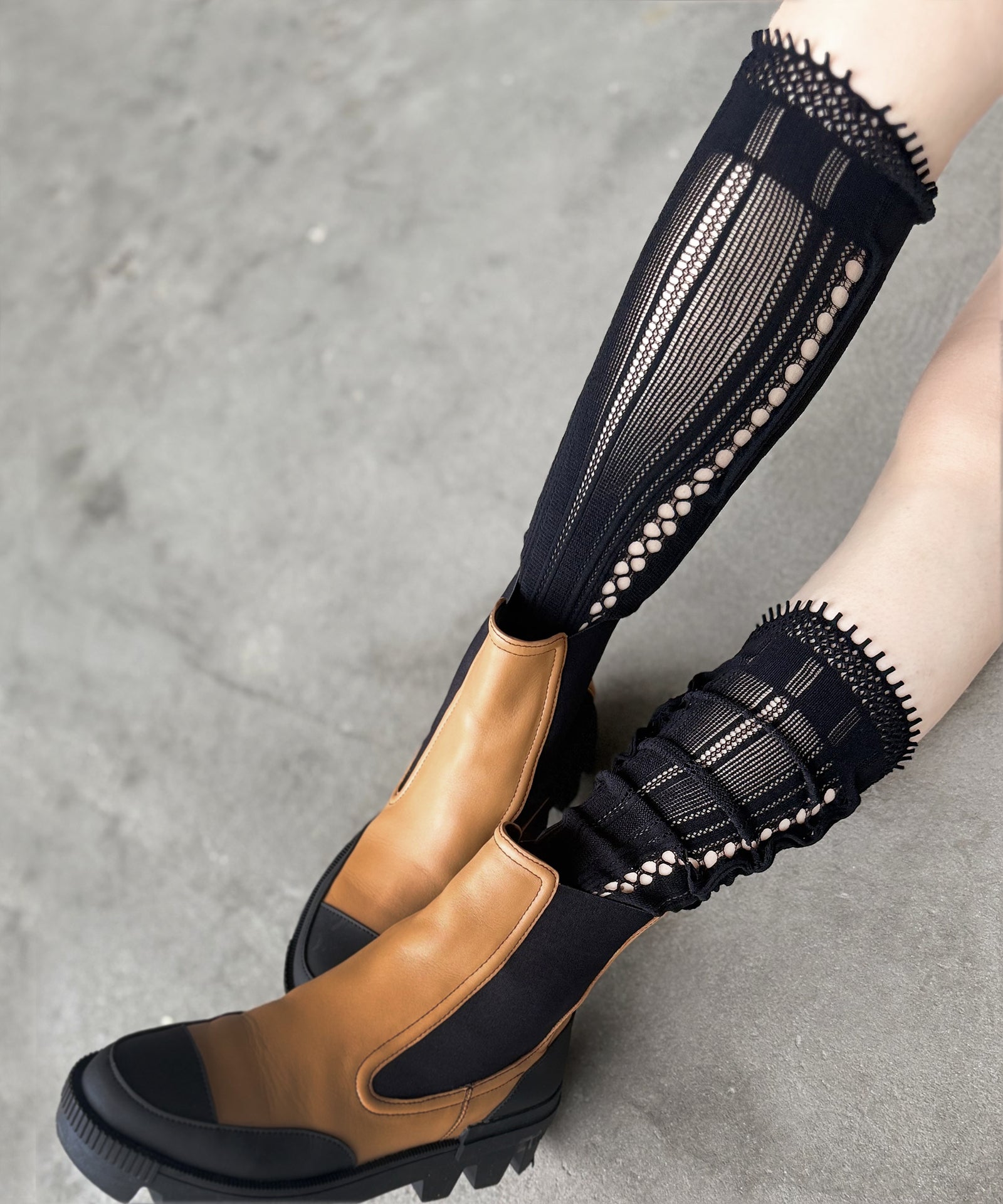 New 】Tuck hole line High socks / NH047N-99/ black – bec de