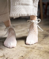 [ti.R] Ribbon lace socks / NS386N-95/charcoal