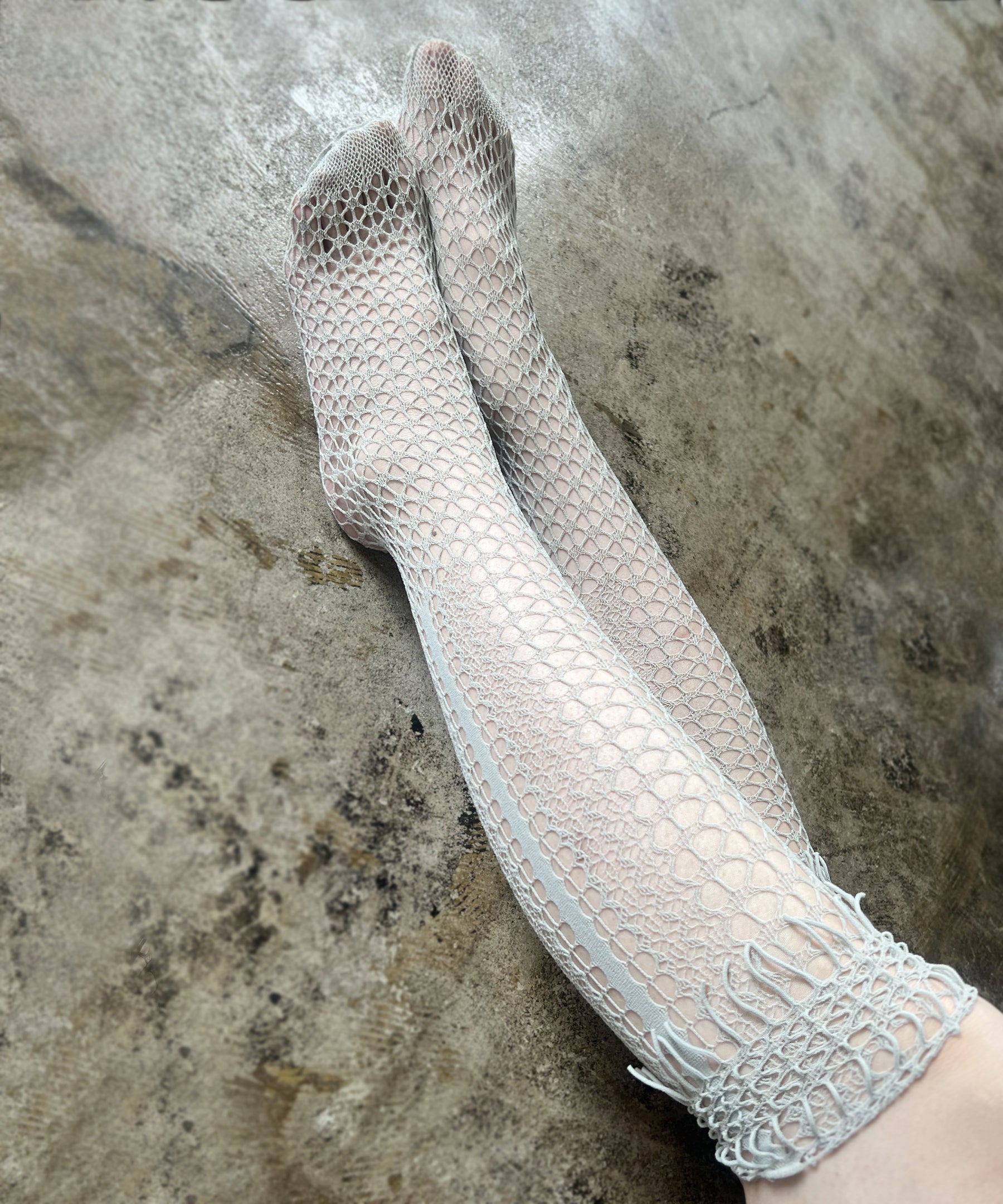 Type.net Socks 【tri.R】Fringe lace net Long High socks / NV043N- 90 / gray-soft type ...